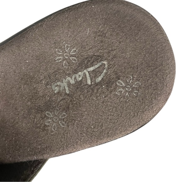 Clarks Women's Olive Green suede Wedge Mules - 8.5 - Picture 6 of 7